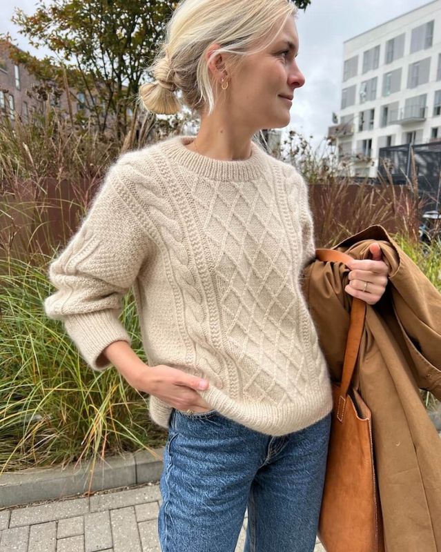 Moby Sweater (papir)