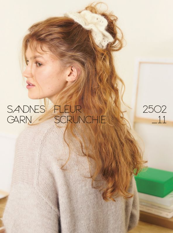 2502 Nr.11 fleur scrunchie