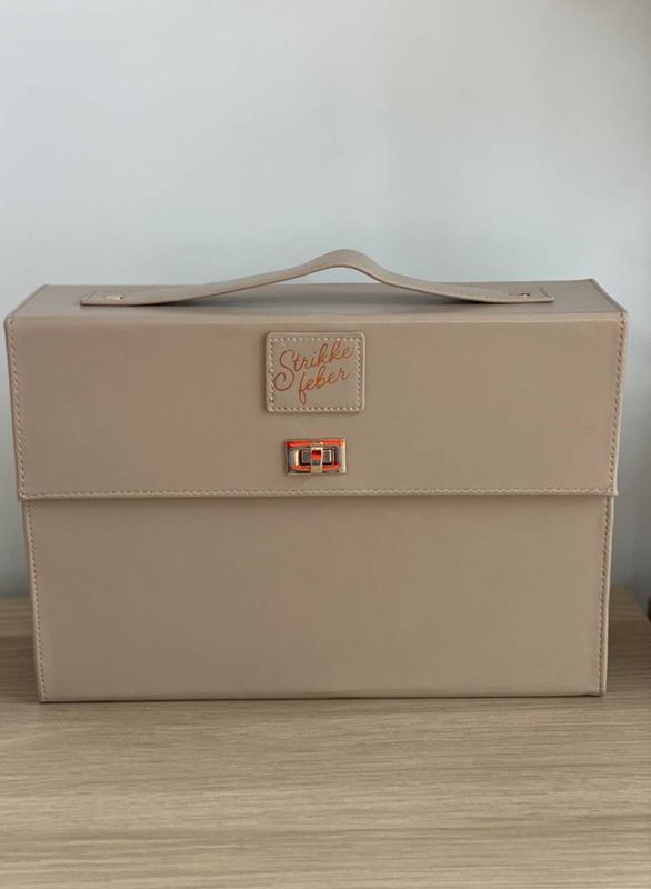 Strikkefeber: rundpinneetui, dobbel beige