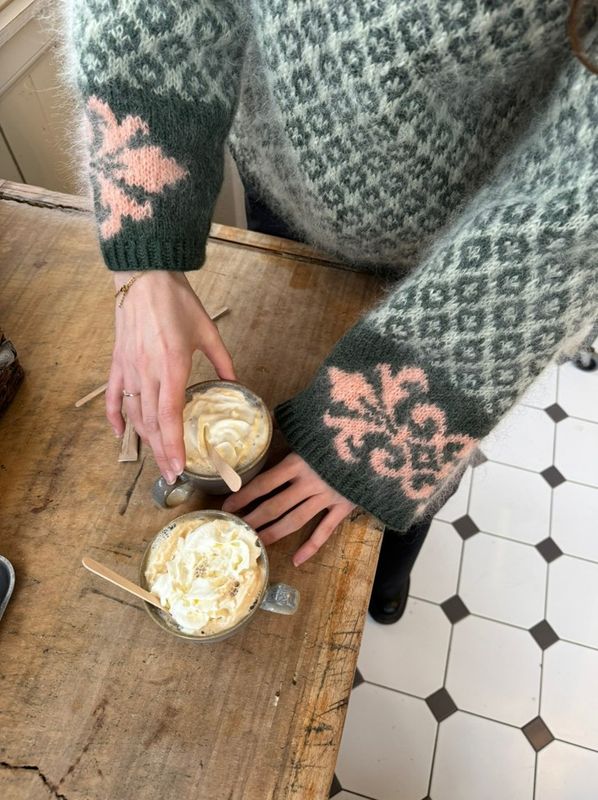 FORHDÅNDSBESTILLING Fryd Sweater - Grønn/orange