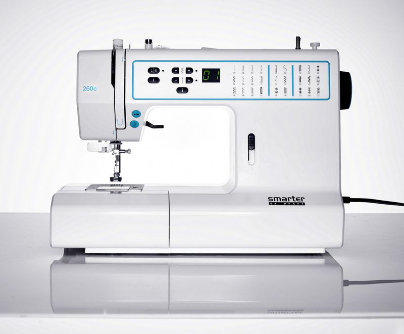 Smarter by Pfaff 260C