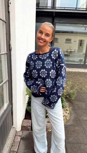 Hovedbilde Mari Sweater - Marine ...