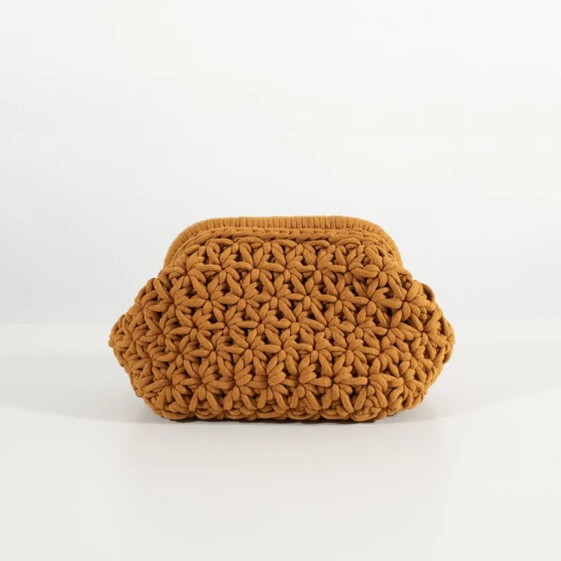 Jasmine Clutch