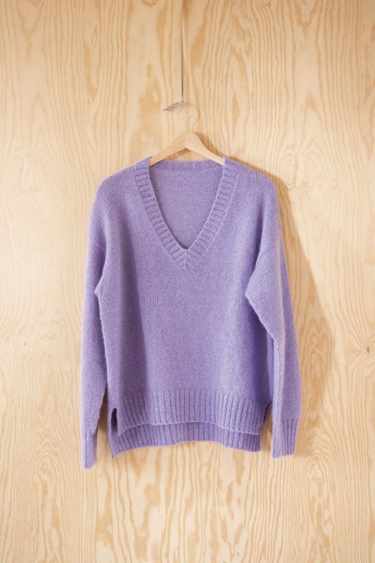 Marley V-hals genser (Sunday og Tynn Silk Mohair)