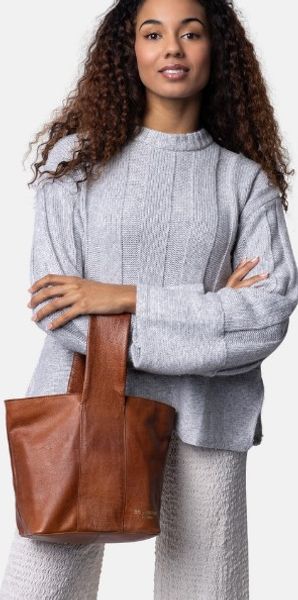 Hovedbilde Project 81 - Walnut