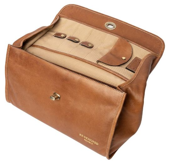 Hovedbilde Project 74 - Walnut